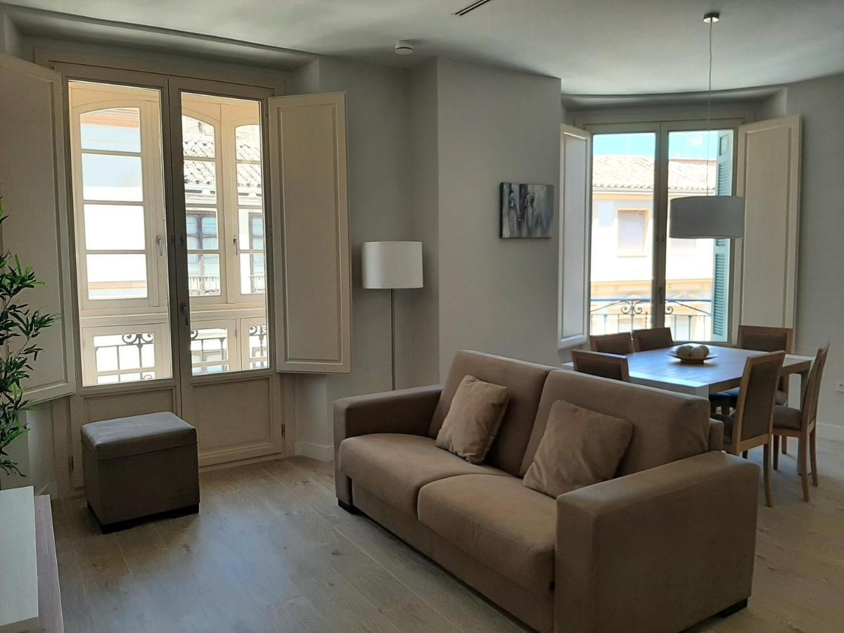 Apartamentos Pinar Malaga Centro المظهر الخارجي الصورة