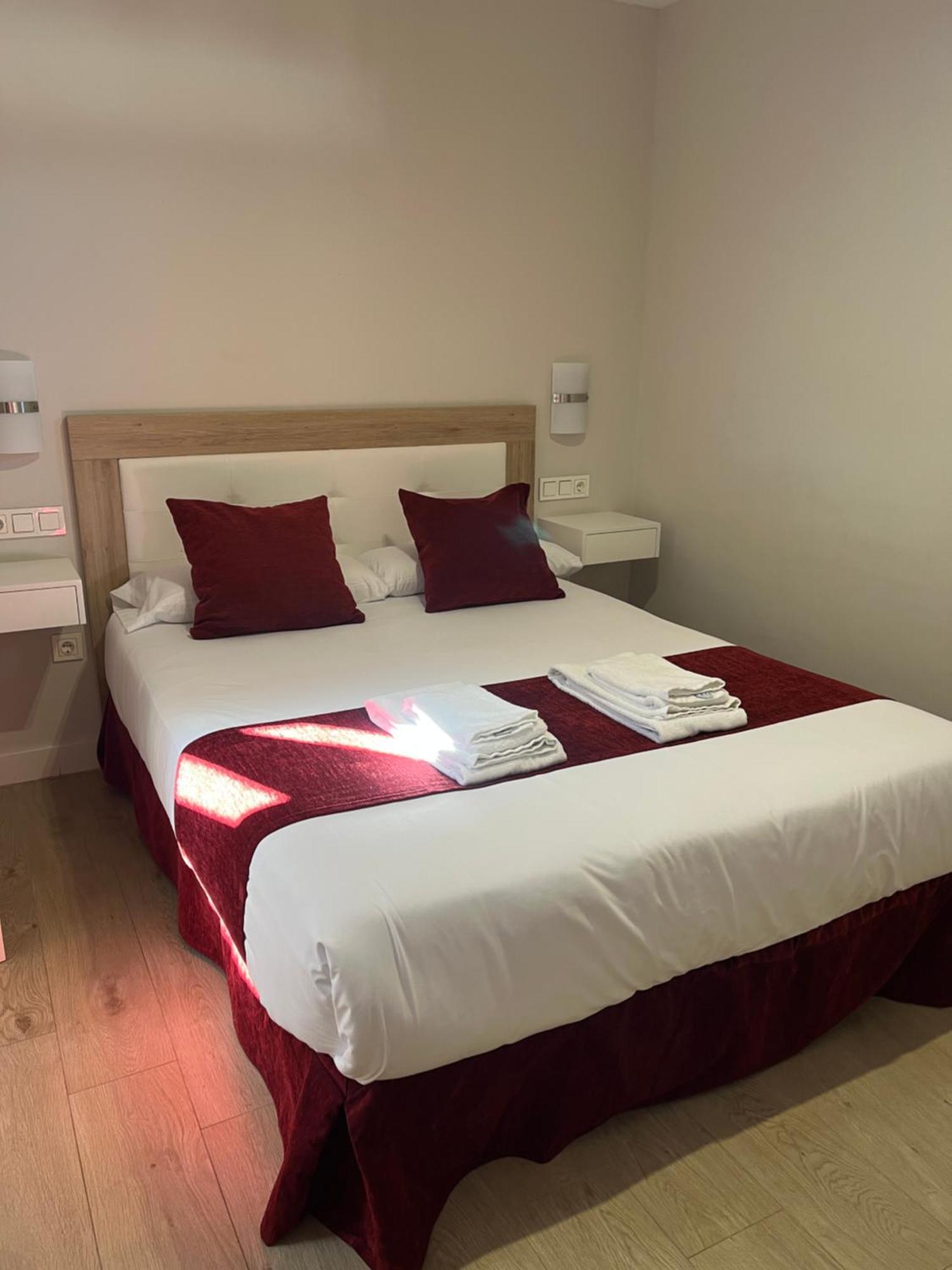 Apartamentos Pinar Malaga Centro المظهر الخارجي الصورة