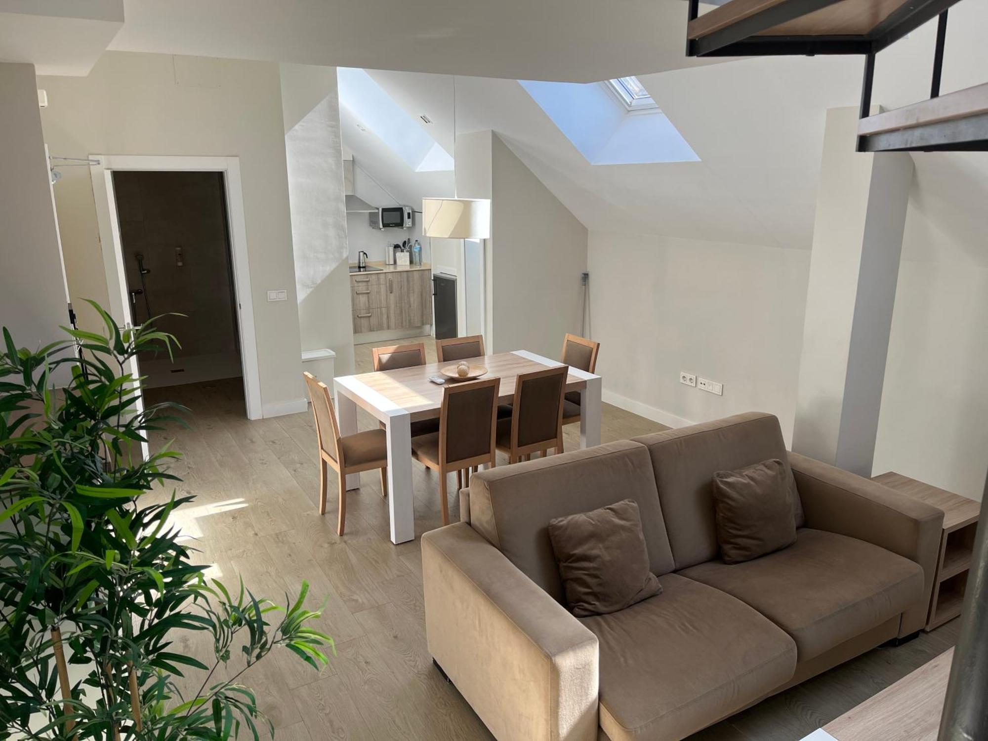 Apartamentos Pinar Malaga Centro المظهر الخارجي الصورة