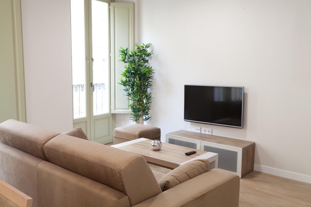 Apartamentos Pinar Malaga Centro المظهر الخارجي الصورة