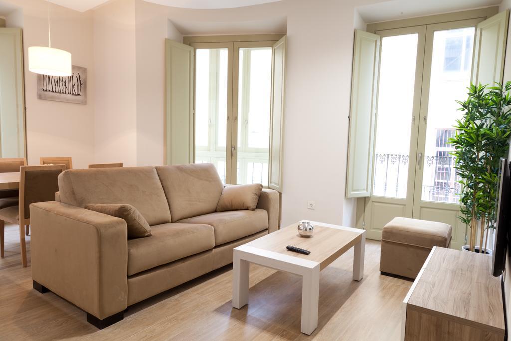 Apartamentos Pinar Malaga Centro الغرفة الصورة