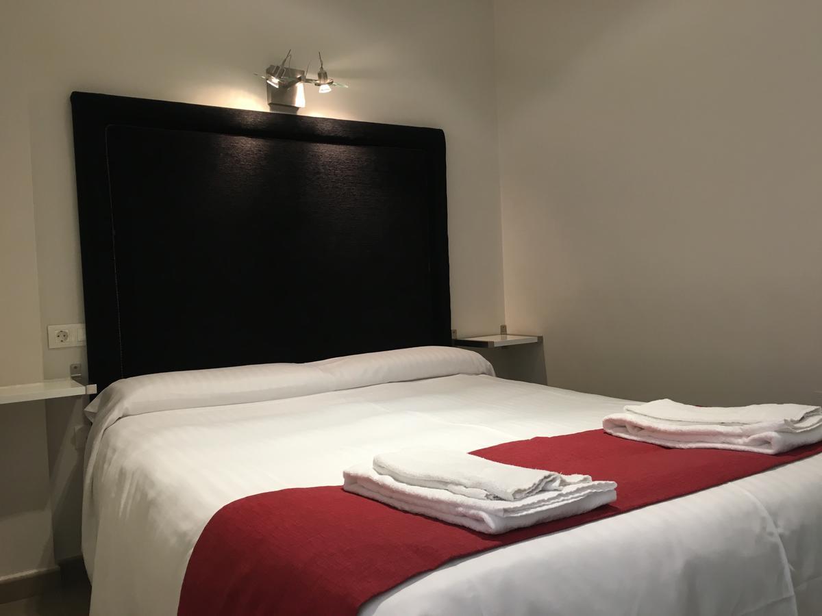 Apartamentos Pinar Malaga Centro المظهر الخارجي الصورة