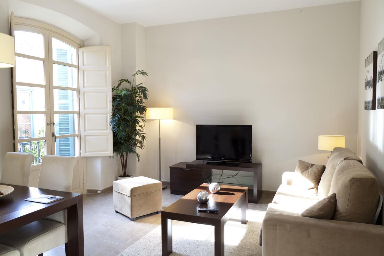 Apartamentos Pinar Malaga Centro المظهر الخارجي الصورة