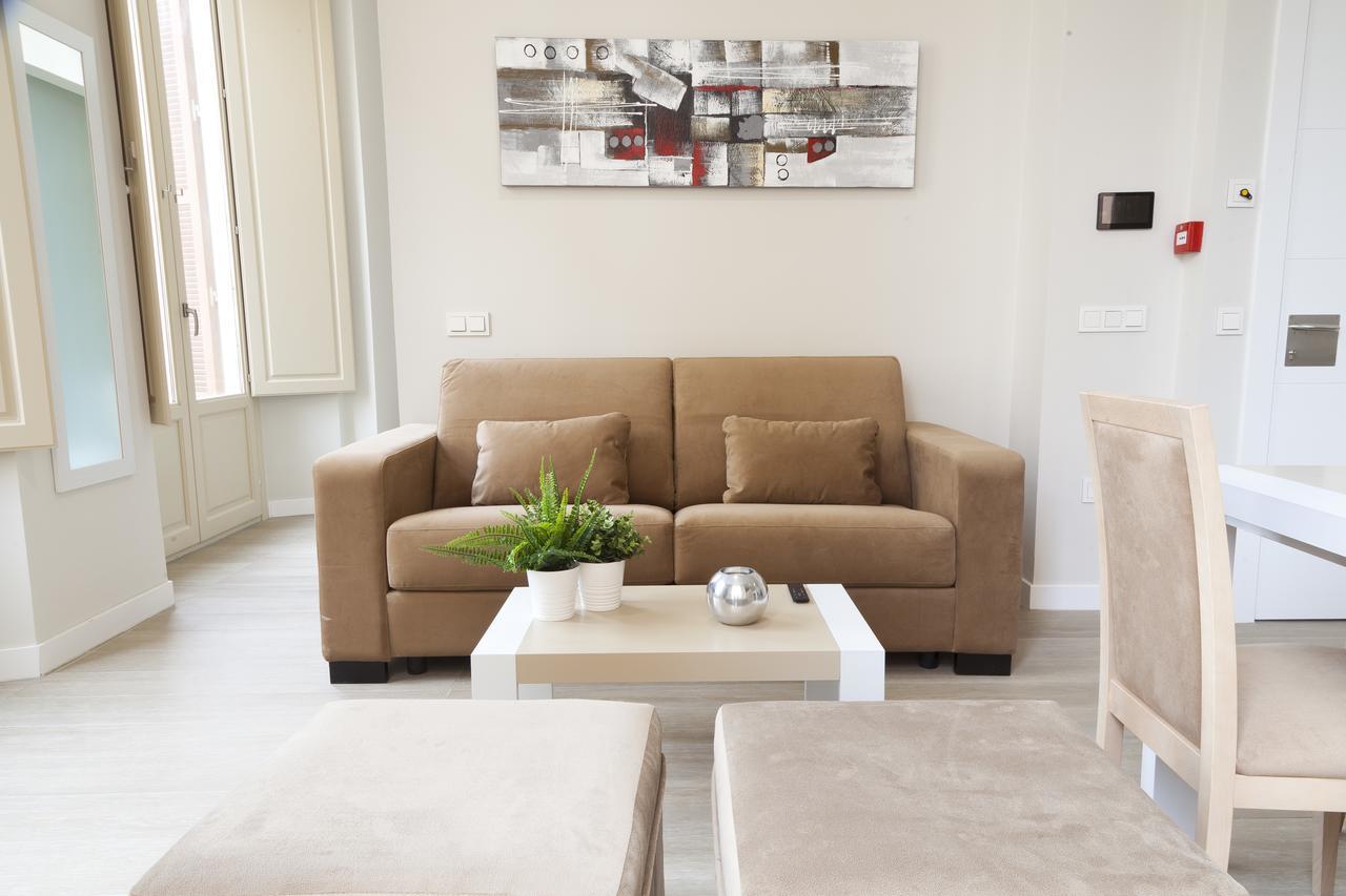 Apartamentos Pinar Malaga Centro المظهر الخارجي الصورة